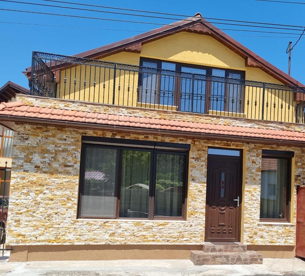 Casa De Oaspeti Minerva เดวา ภายนอก รูปภาพ